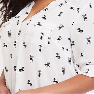 torrid HARPER - IVORY CAT PRINT BLOUSE size 3